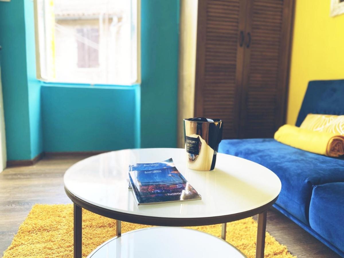 Oh La La Apartment Old Town Ровинь Экстерьер фото